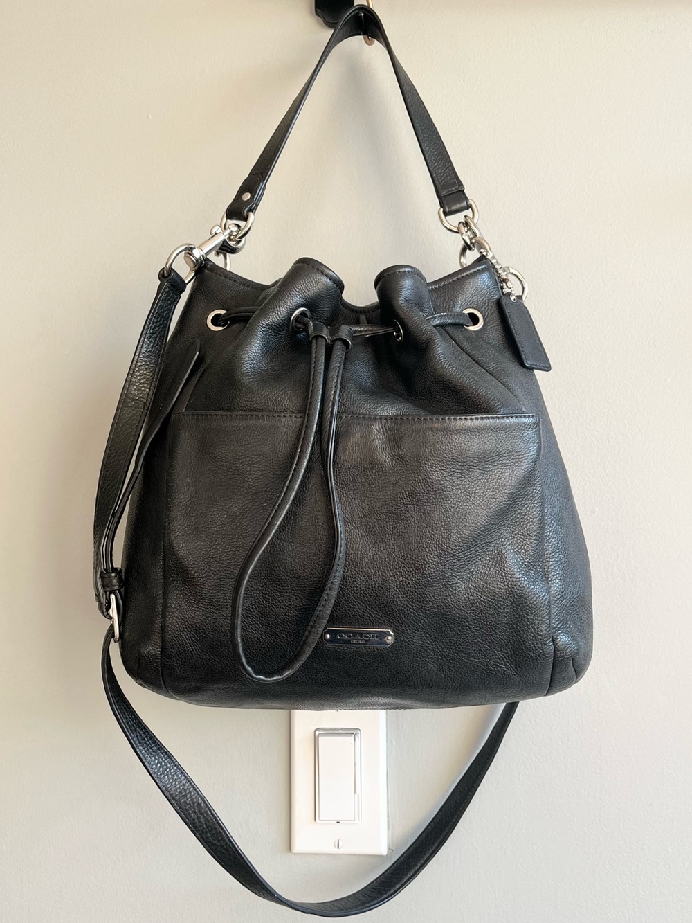 Coach Avery Pebble Leather Drawstring Crossbody/Shoulder Bag (J1361-F27003)
